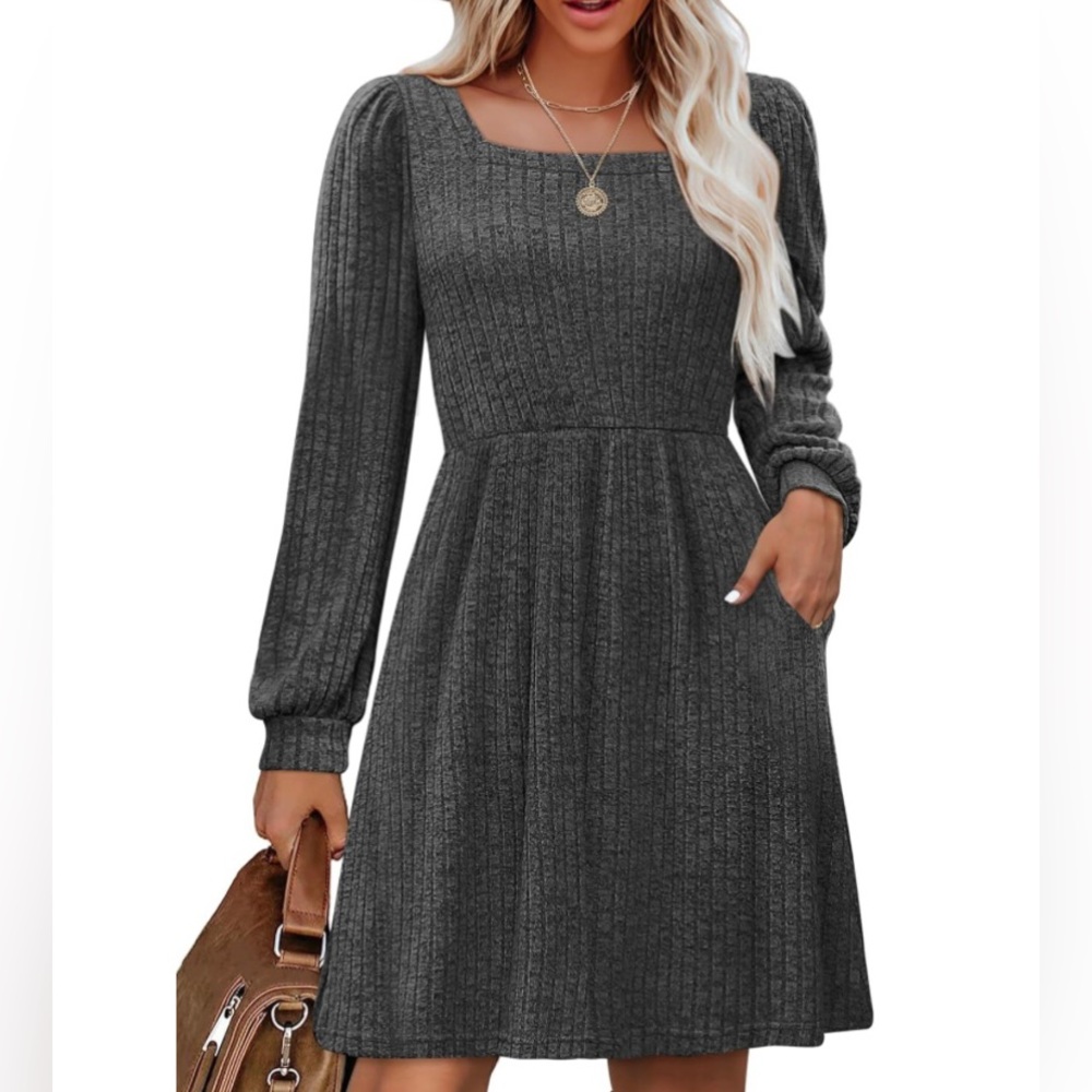NEW Womens Knit Sweater Dress with Pockets Medium
Polyester, Rayon, Spandex